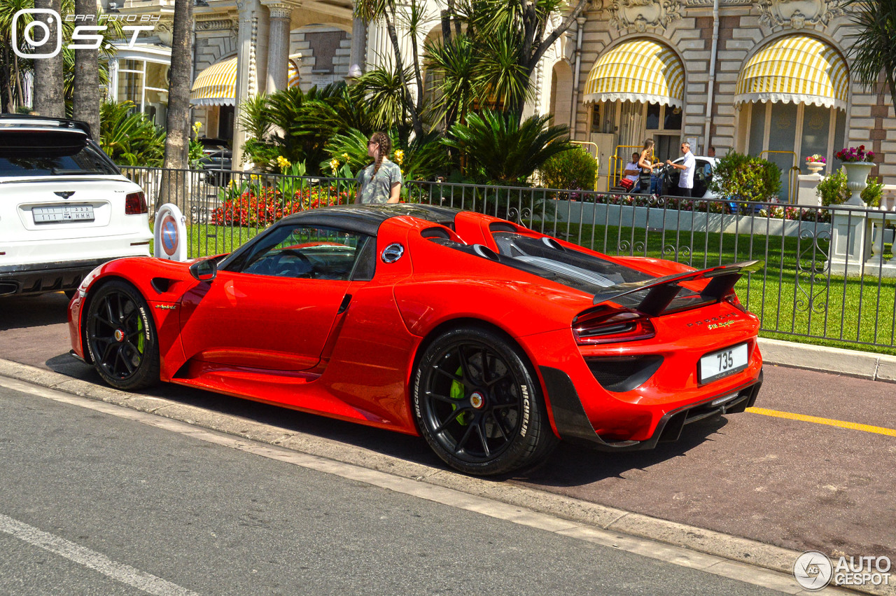 Porsche 918 Spyder Weissach Package