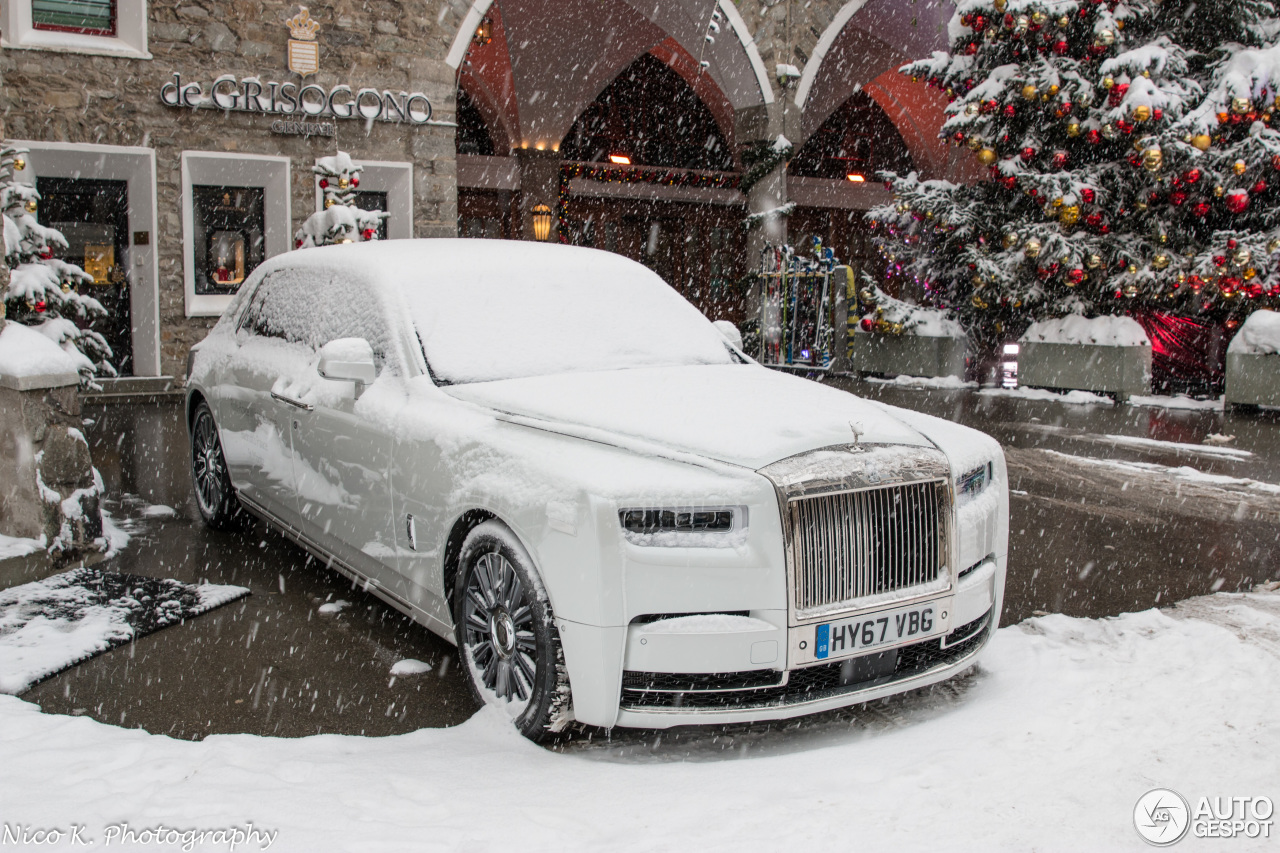 Rolls-Royce Phantom VIII EWB