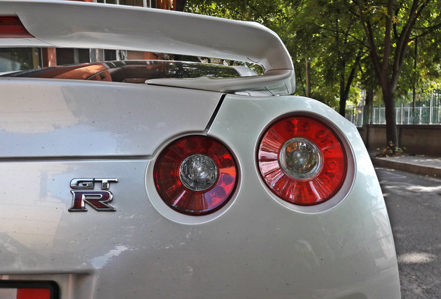 Nissan GT-R 2012