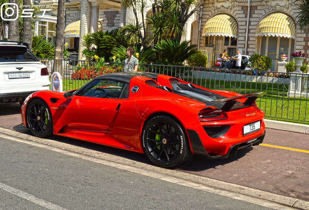 Porsche 918 Spyder Weissach Package