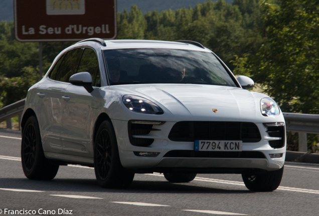 Porsche 95B Macan GTS