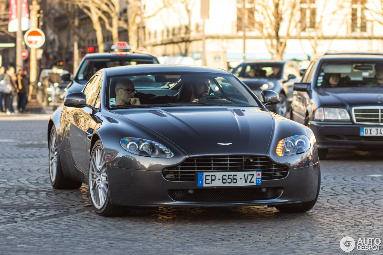 Aston Martin V8 Vantage