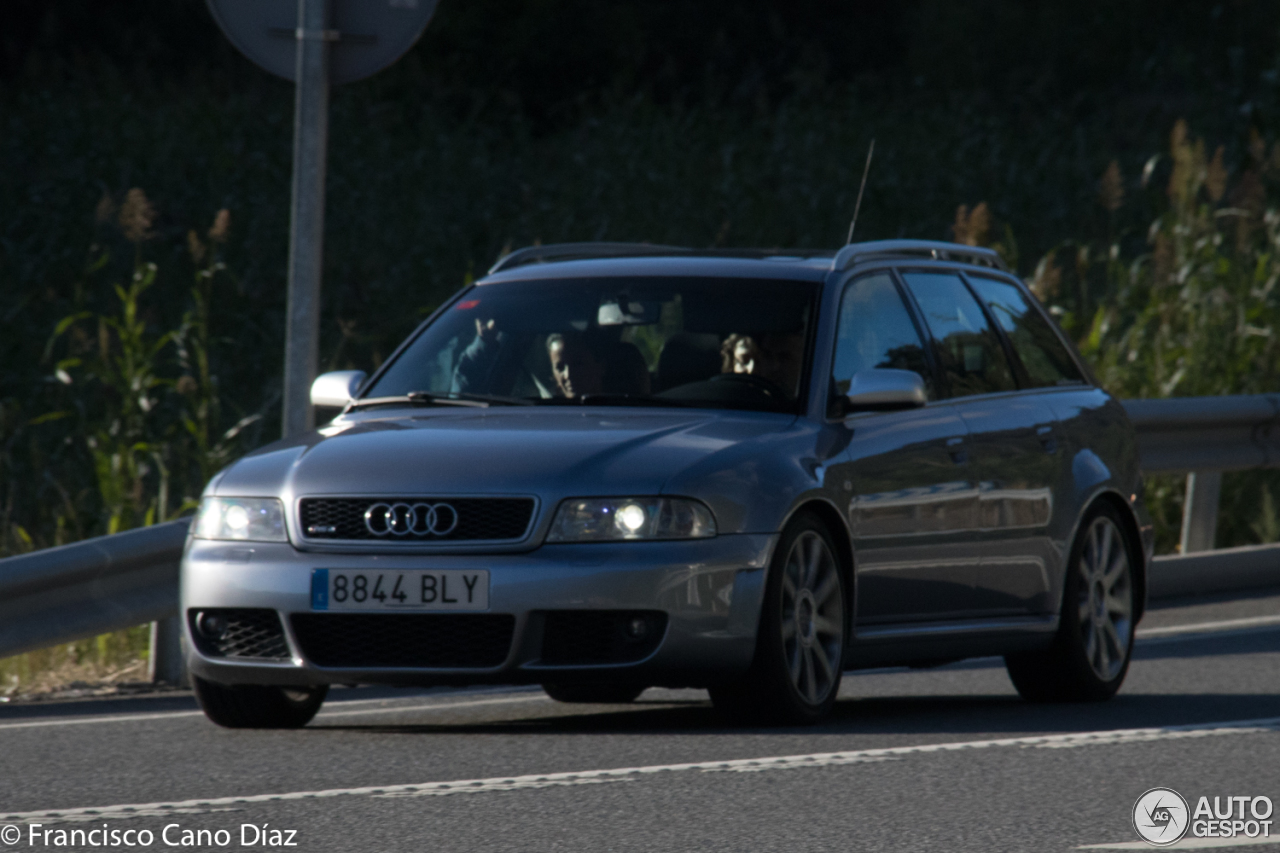 Audi RS4 Avant B5