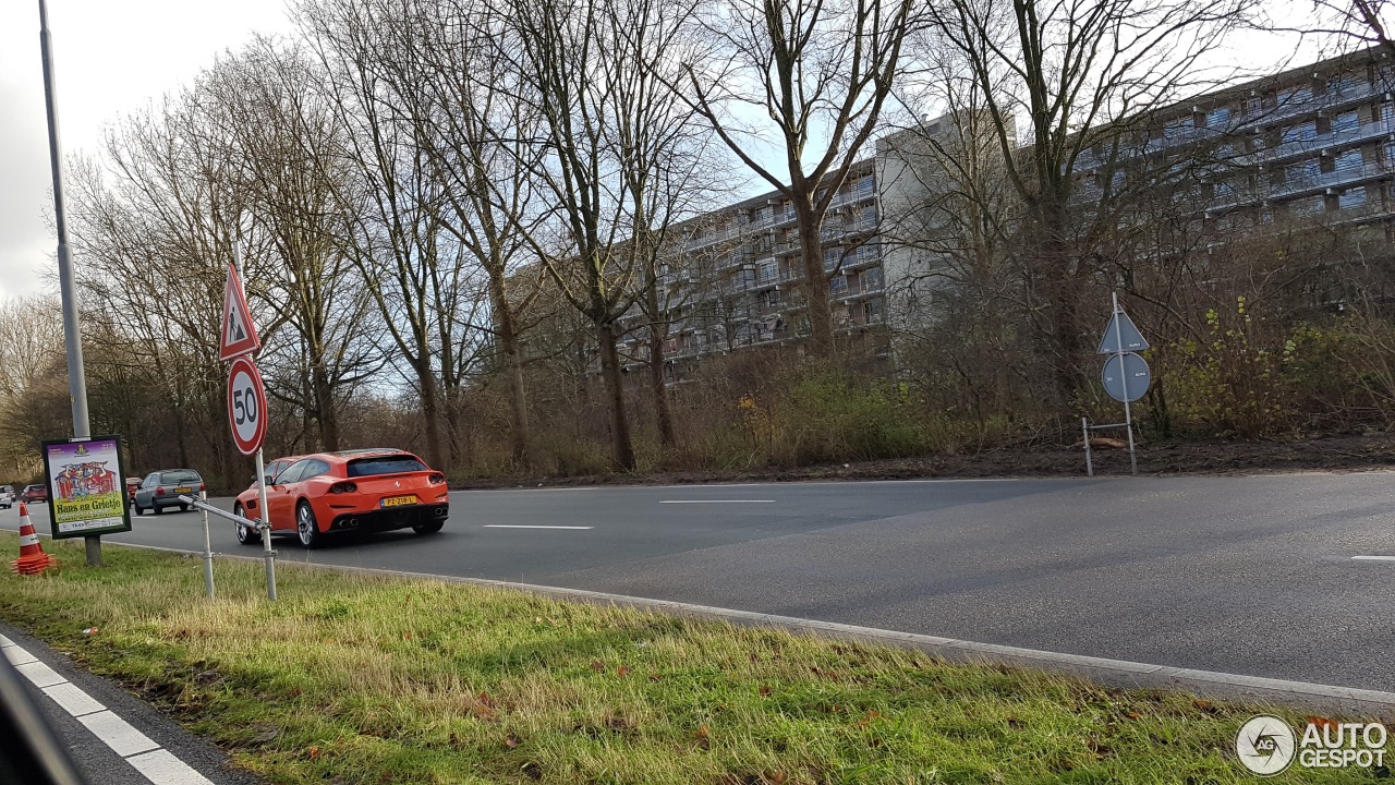 Ferrari GTC4Lusso T