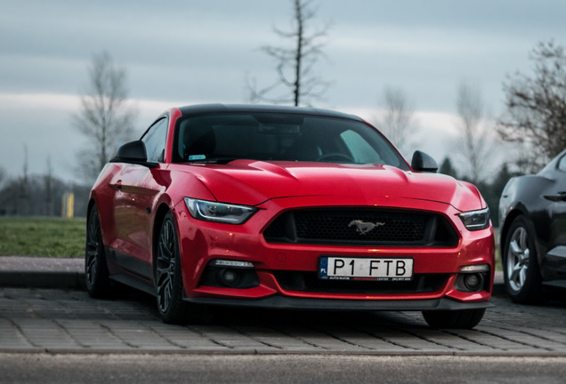 Ford Mustang GT 2015