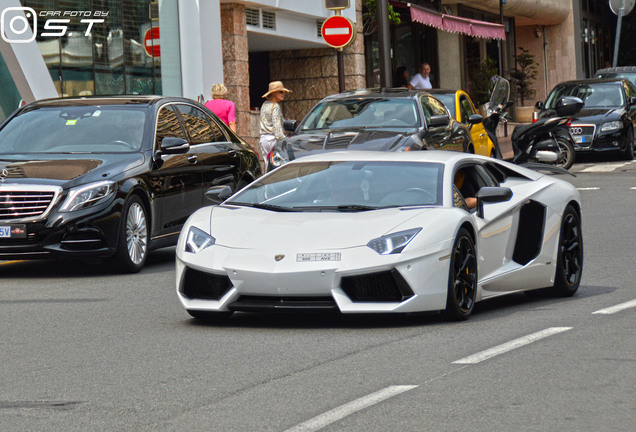 Lamborghini Aventador LP700-4