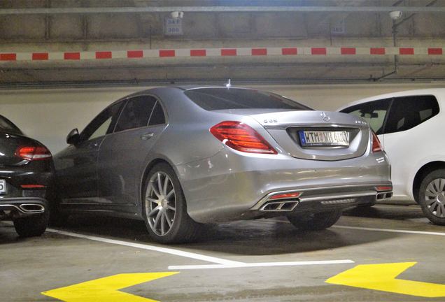 Mercedes-Benz S 65 AMG V222