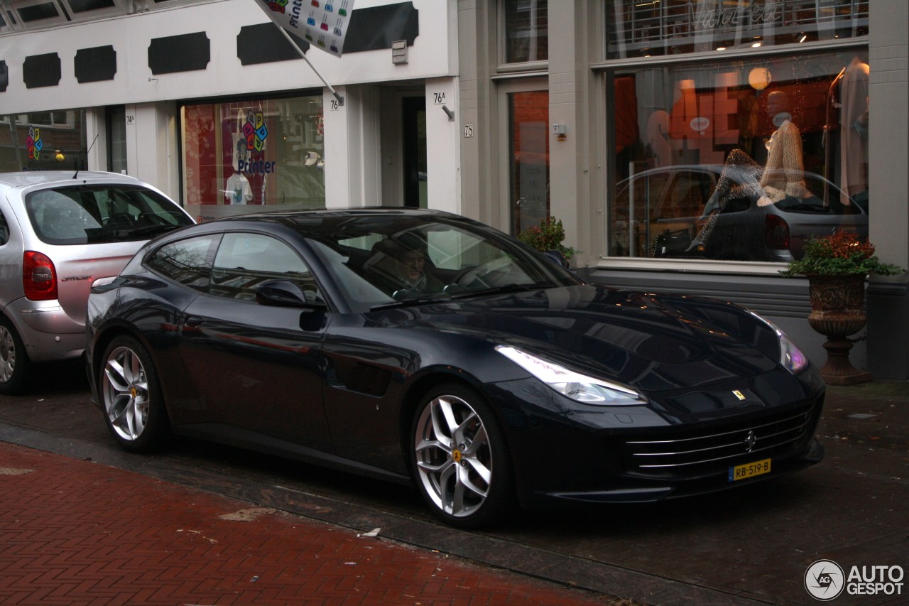 Ferrari GTC4Lusso T