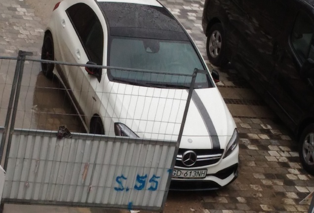 Mercedes-AMG A 45 W176 2015