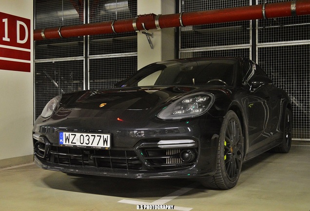 Porsche 971 Panamera Turbo S E-Hybrid