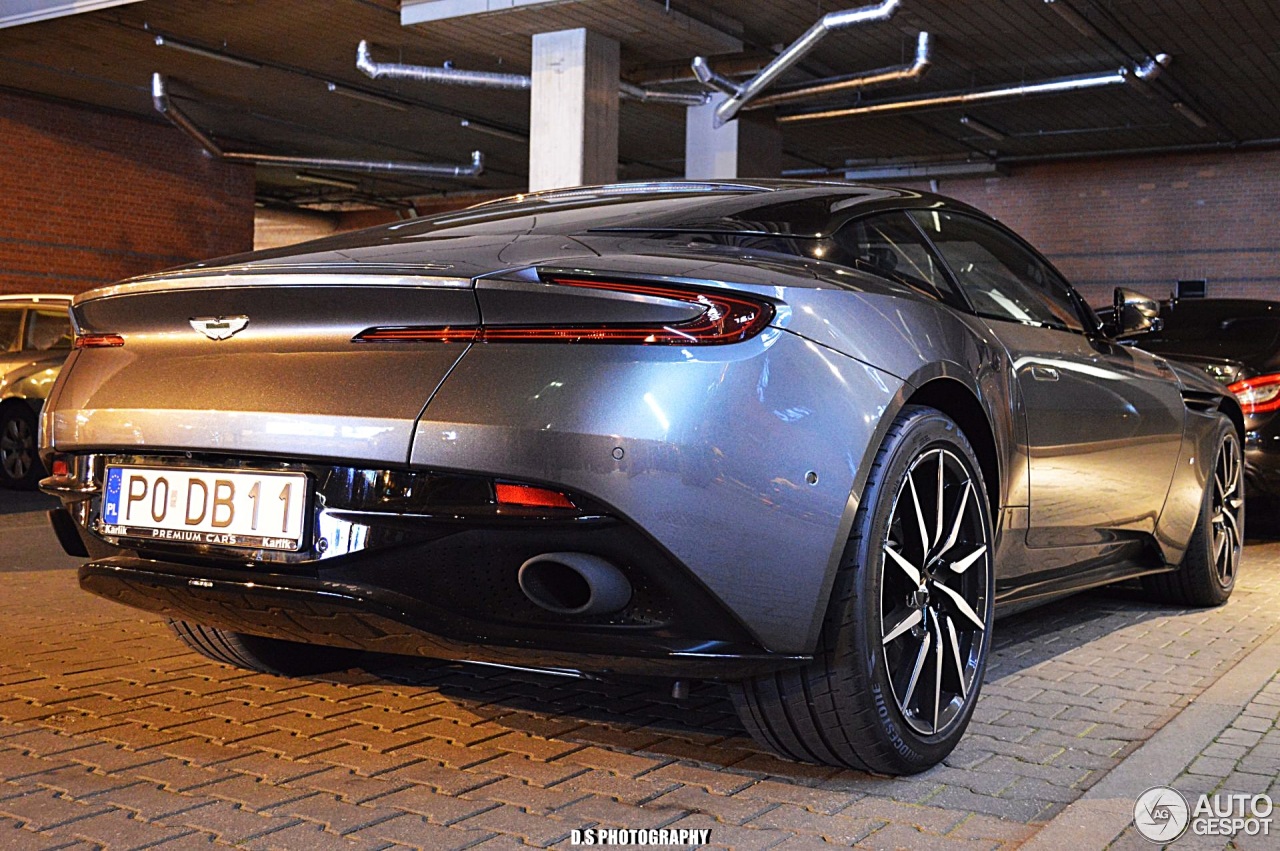 Aston Martin DB11