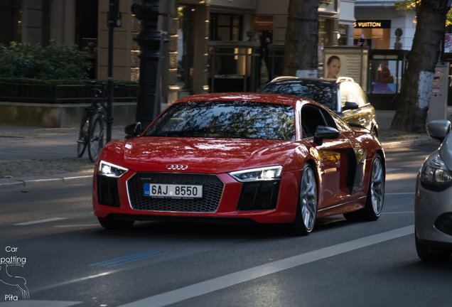 Audi R8 V10 Plus 2015