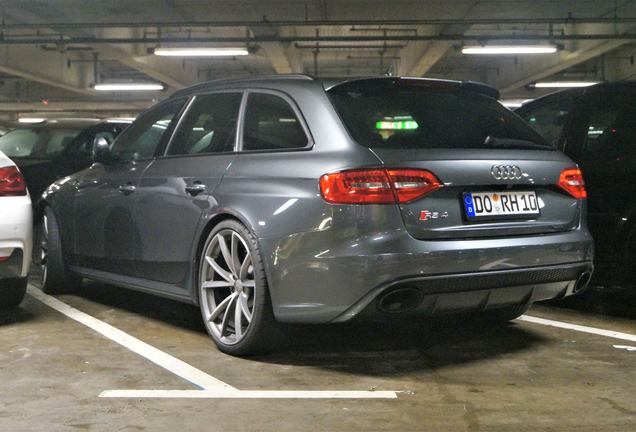 Audi RS4 Avant B8