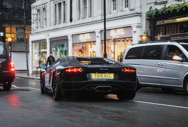 Lamborghini Aventador LP700-4