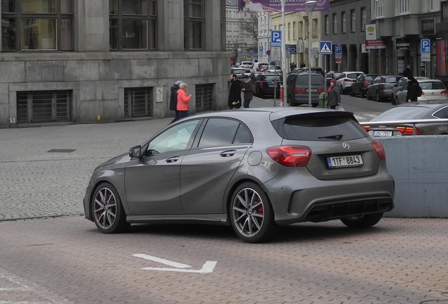 Mercedes-AMG A 45 W176 2015