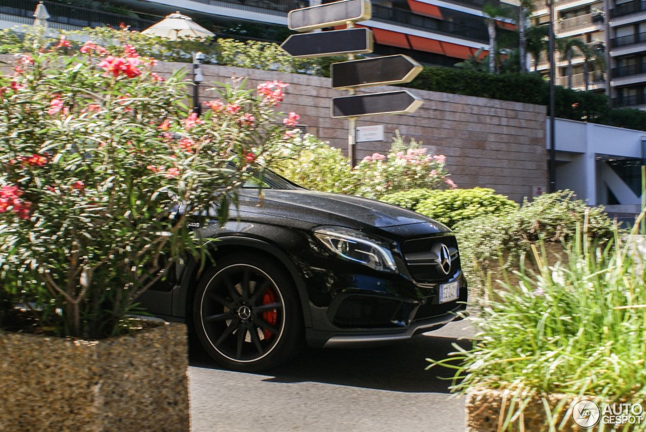 Mercedes-Benz GLA 45 AMG X156