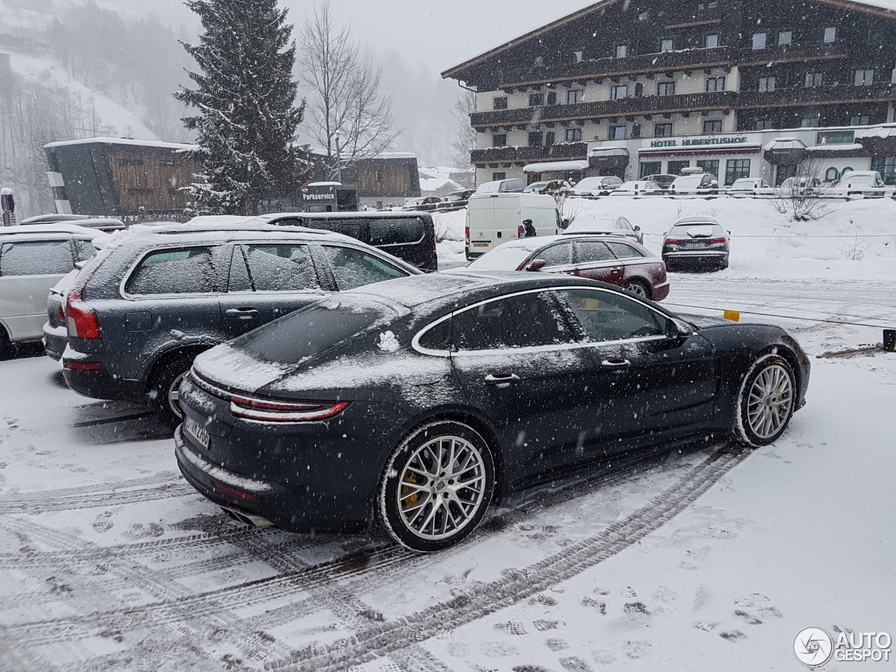 Porsche 971 Panamera Turbo