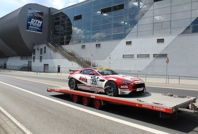 Aston Martin V8 Vantage GT4