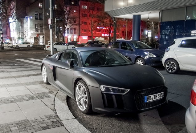 Audi R8 V10 Plus 2015