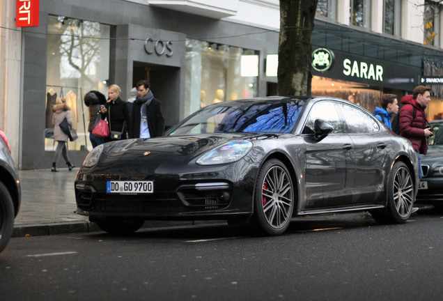 Porsche 971 Panamera Turbo