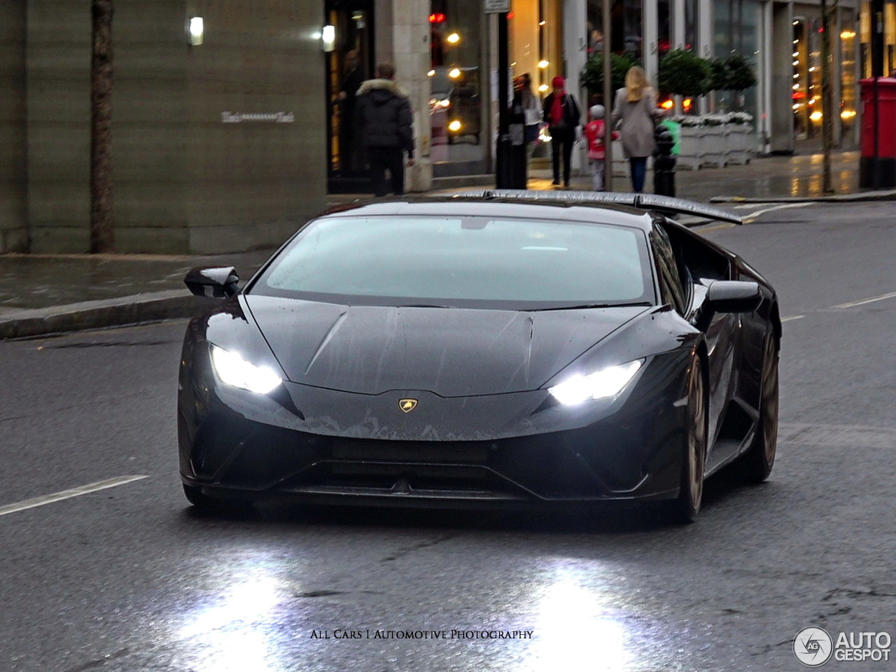 Lamborghini Huracán LP640-4 Performante