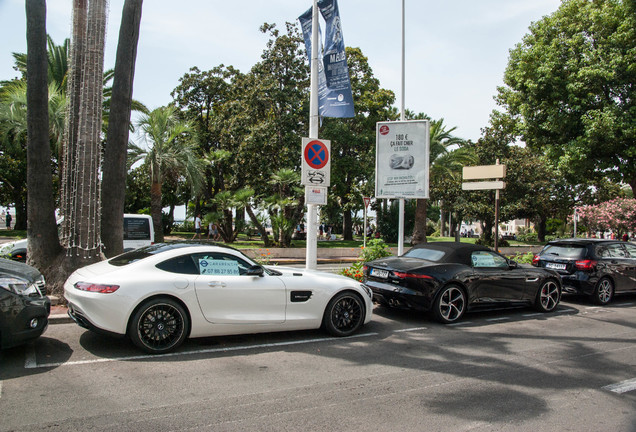 Jaguar F-TYPE R AWD Convertible