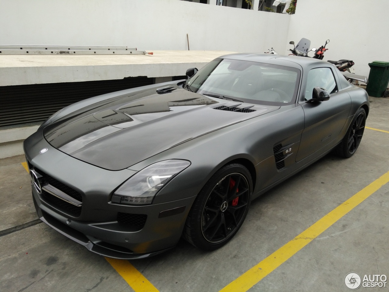 Mercedes-Benz SLS AMG GT Final Edition