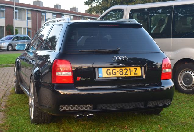 Audi RS4 Avant B5