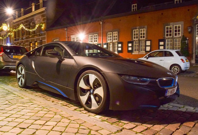 BMW i8