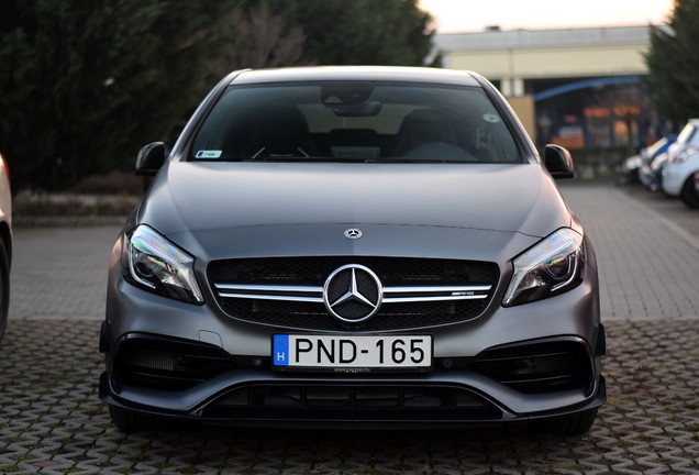 Mercedes-AMG A 45 W176 2015