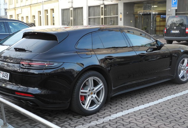 Porsche 971 Panamera Turbo Sport Turismo