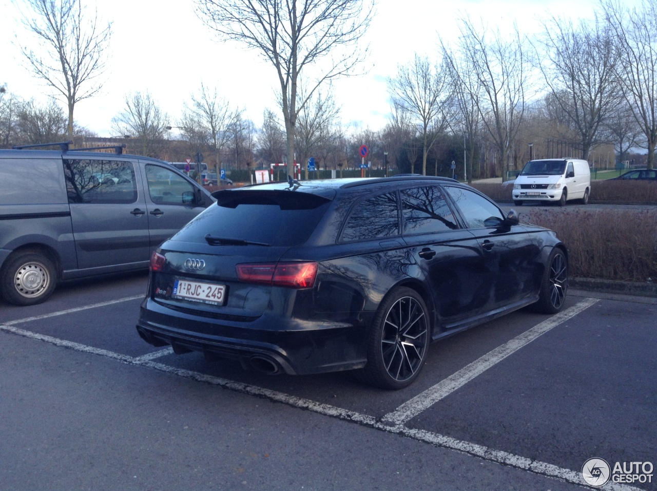 Audi RS6 Avant C7 2015