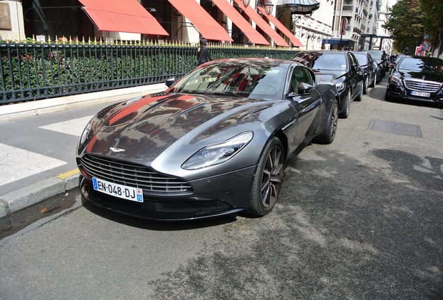 Aston Martin DB11