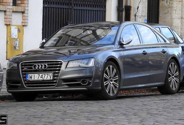 Audi S8 D4