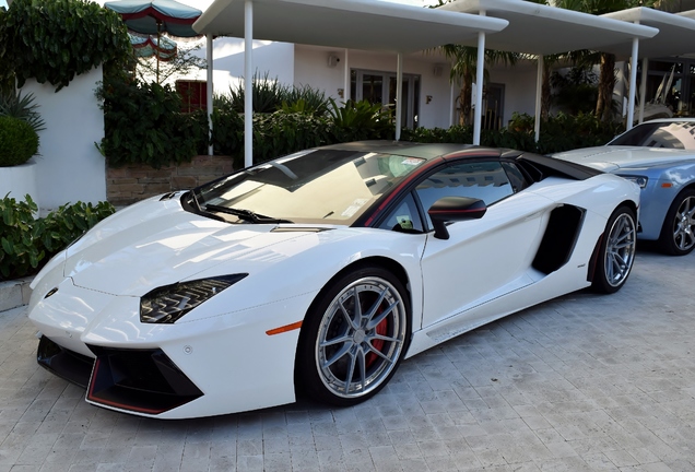 Lamborghini Aventador LP700-4 Roadster Pirelli Edition