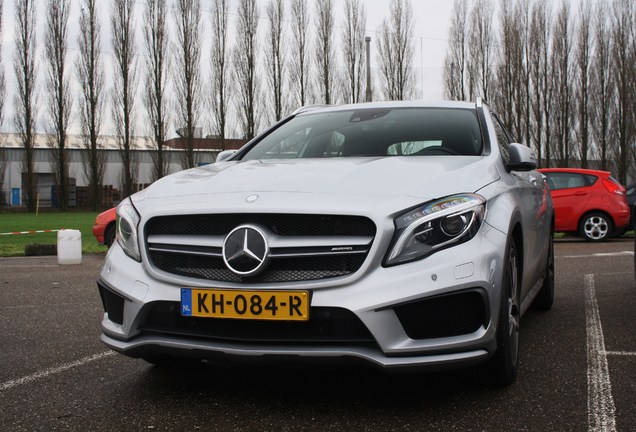 Mercedes-Benz GLA 45 AMG X156