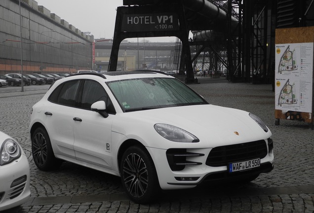 Porsche 95B Macan Turbo