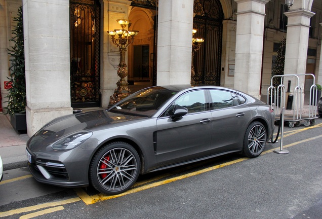 Porsche 971 Panamera Turbo