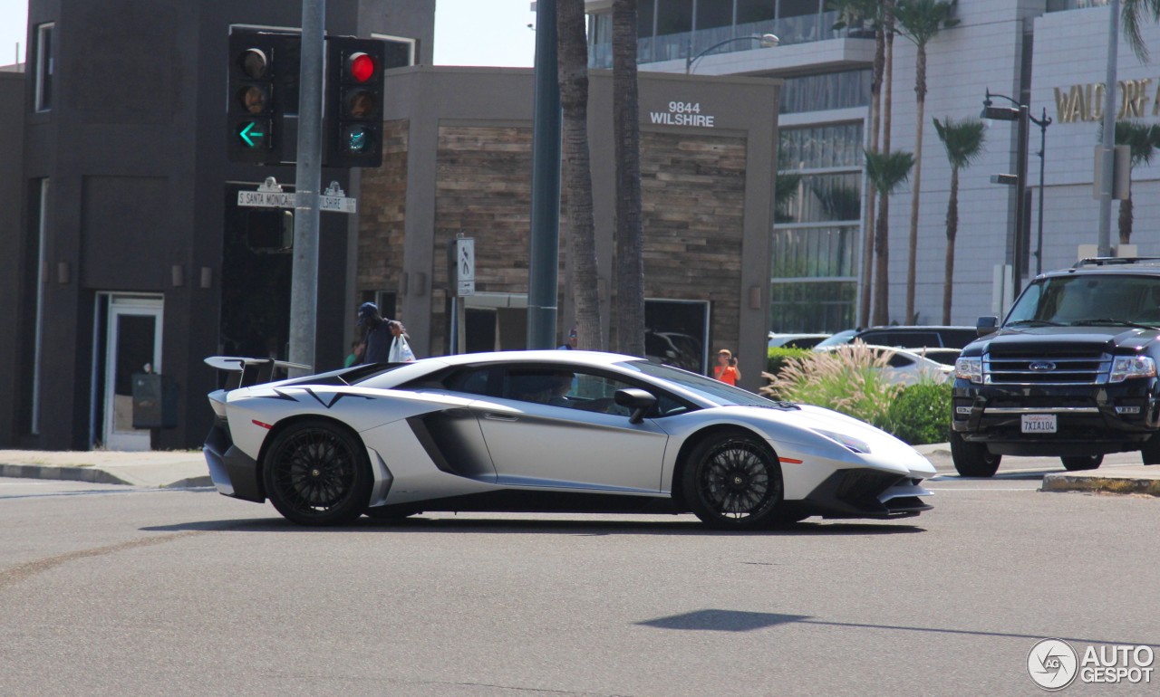 Lamborghini Aventador LP750-4 SuperVeloce