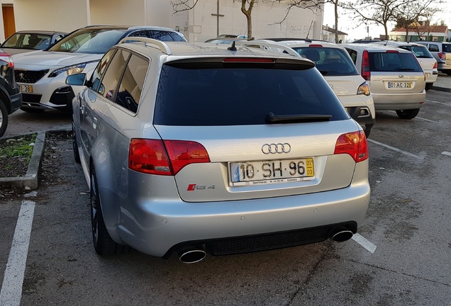 Audi RS4 Avant B7