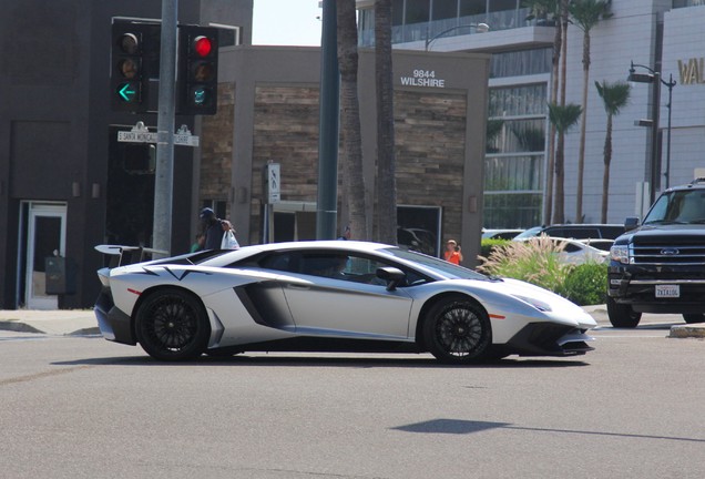 Lamborghini Aventador LP750-4 SuperVeloce