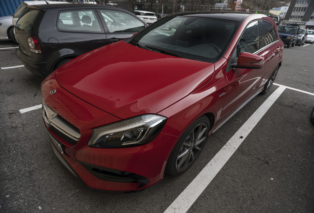 Mercedes-AMG A 45 W176 2015