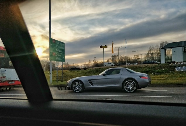 Mercedes-Benz SLS AMG