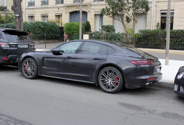 Porsche 971 Panamera Turbo