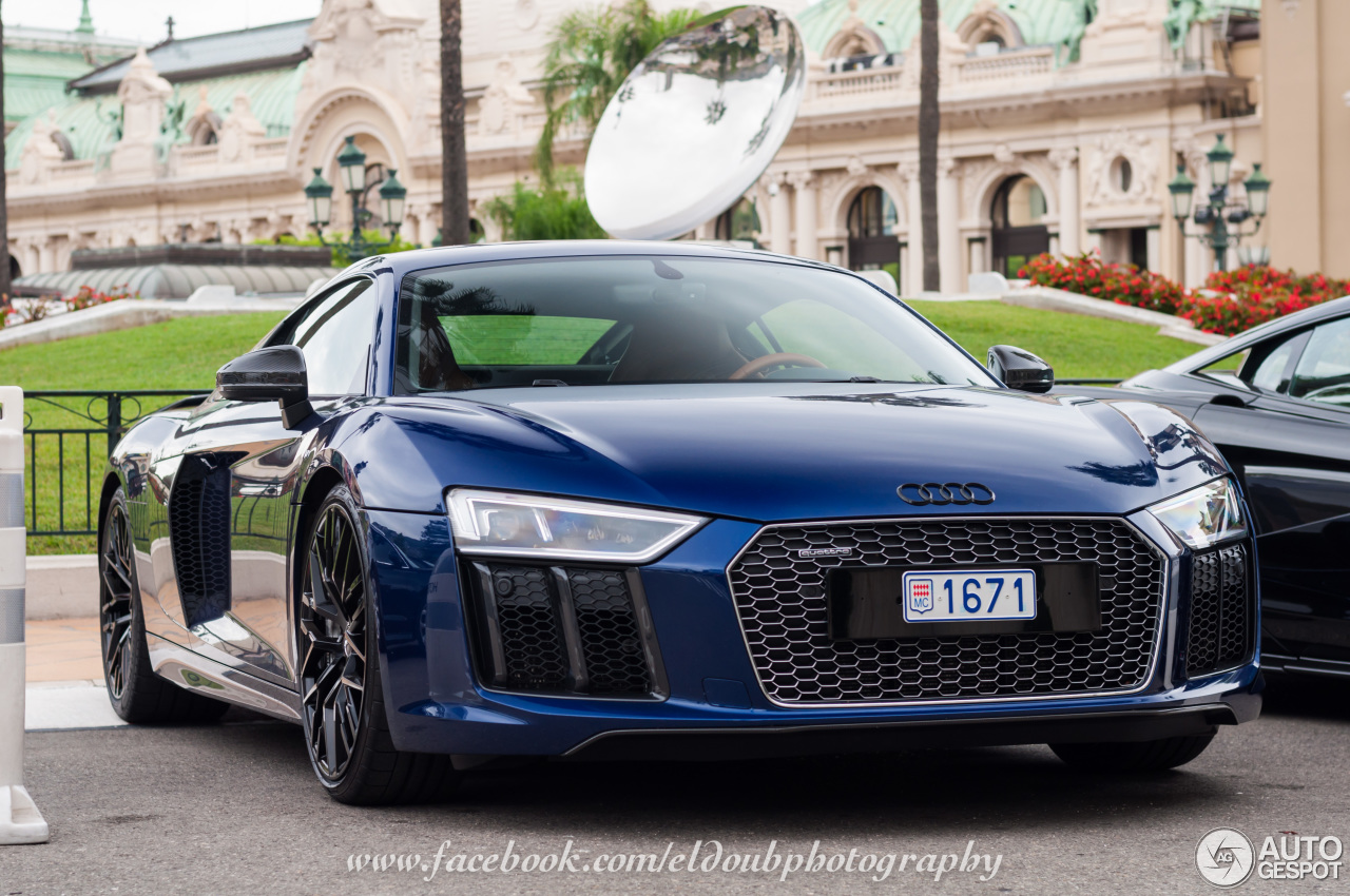 Audi R8 V10 Plus 2015