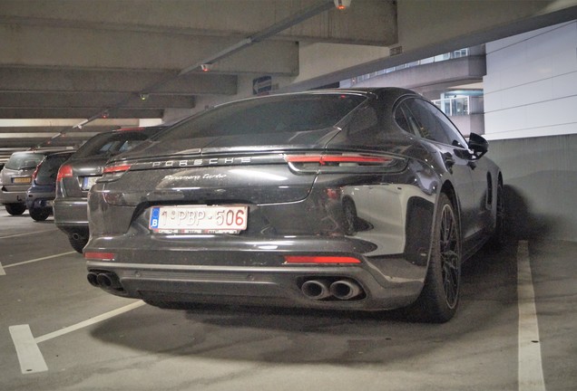 Porsche 971 Panamera Turbo