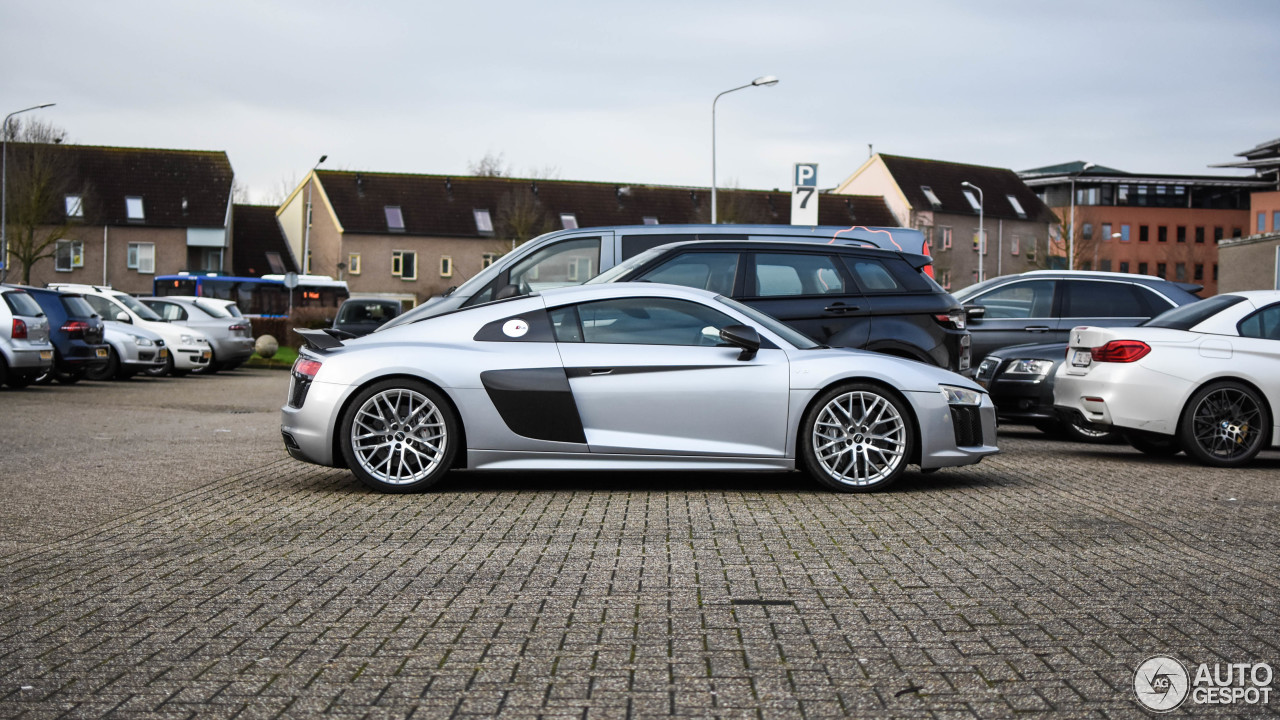 Audi R8 V10 Plus 2015