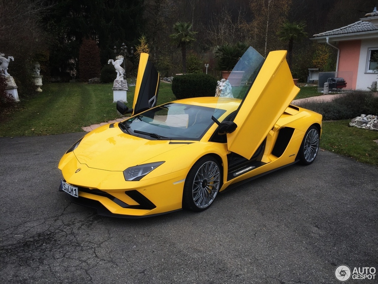 Lamborghini Aventador S LP740-4