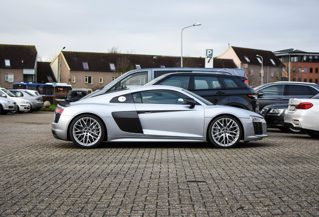 Audi R8 V10 Plus 2015