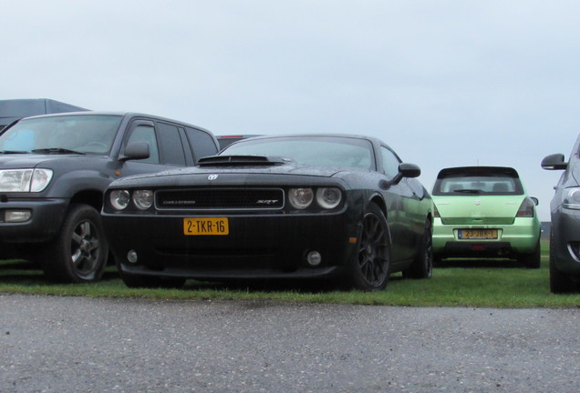 Dodge Challenger SRT-8